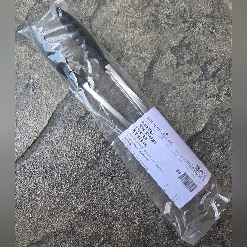 Pampered Chef Pasta Tongs NIP